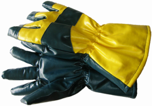 Нитриловые перчатки с теплой фланелевой подкладкой, длина 30 см.